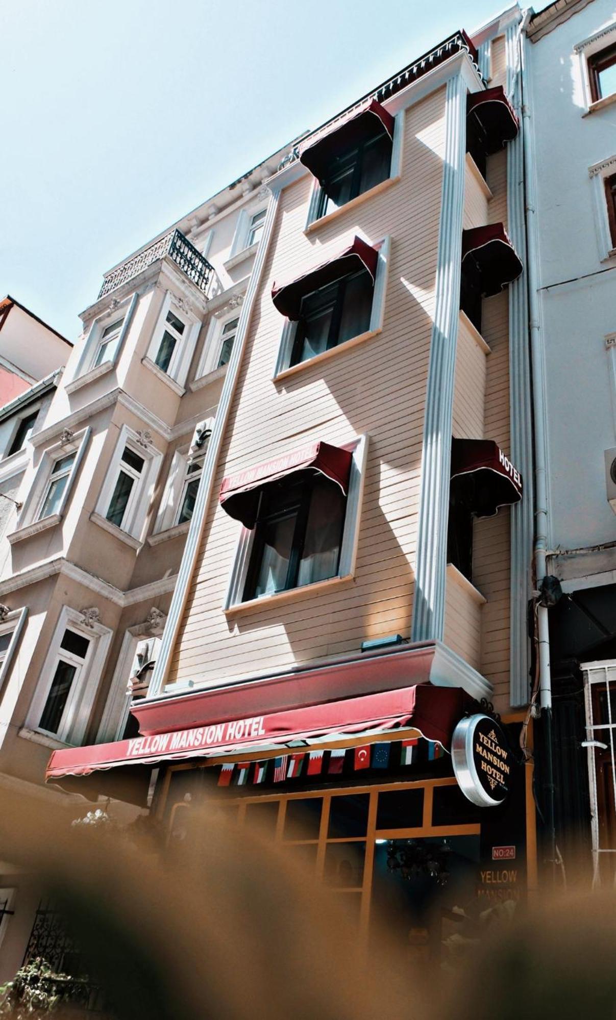 Aparthotel Yellow Mansion *